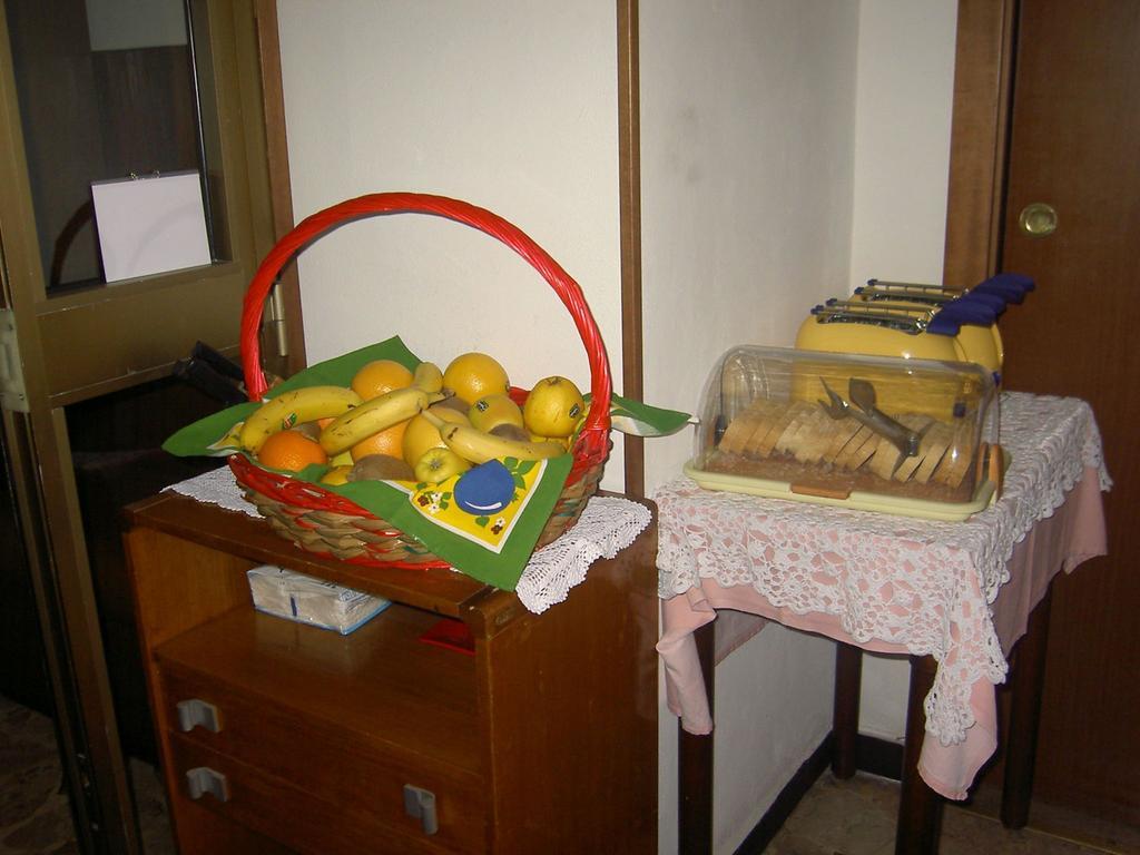 Albergo Kristina Bordighera Buitenkant foto